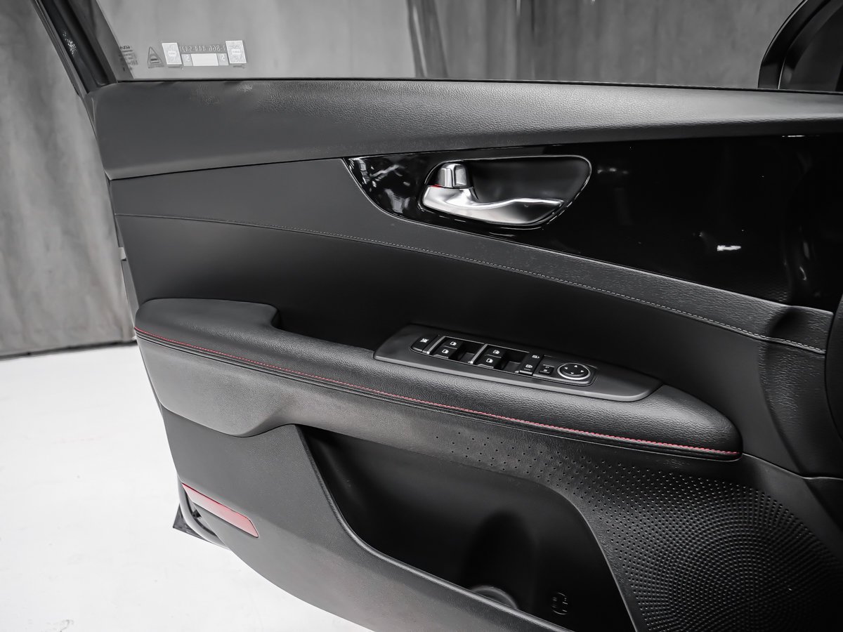 2023 Kia Forte5 GT Montreal - photo #10