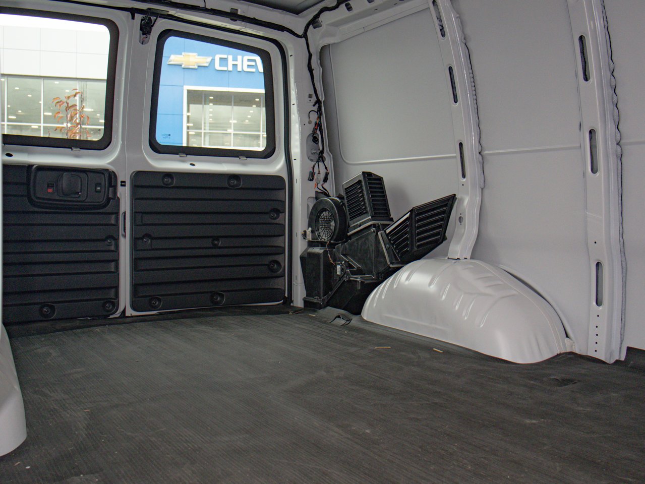 2025 Chevrolet Express Cargo Van RWD 3500 155 White Sherwood Park - photo #13