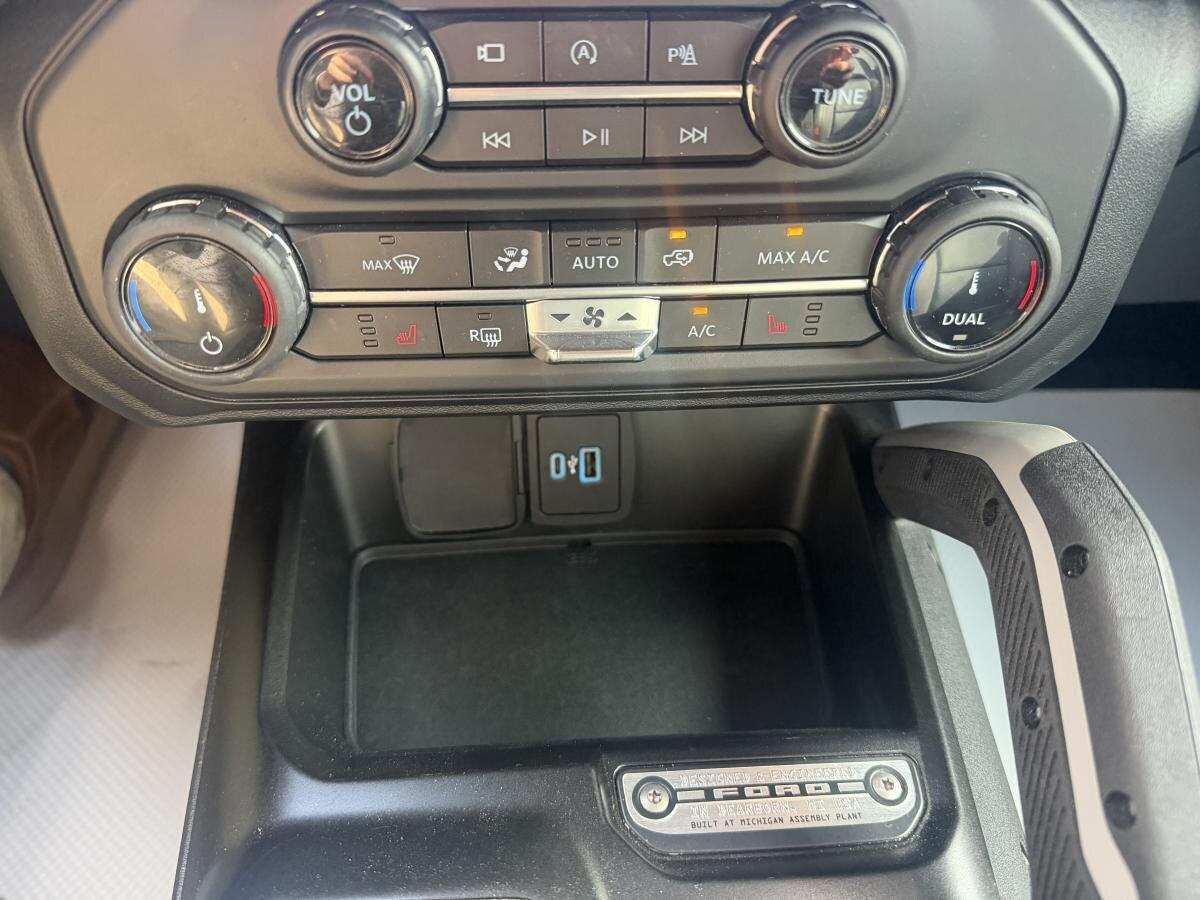 2022 Ford Bronco Grey  - photo #14