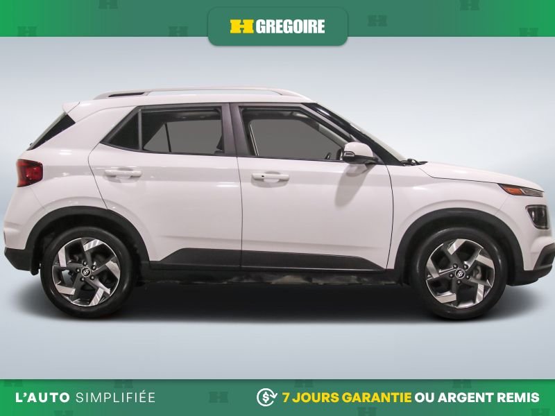 Hyundai Venue 822520 | Ultimate AUTO AC CUIR TOIT NAV MAGS CAM RECUL BLEU 2021 Blanc Laval - photo #10