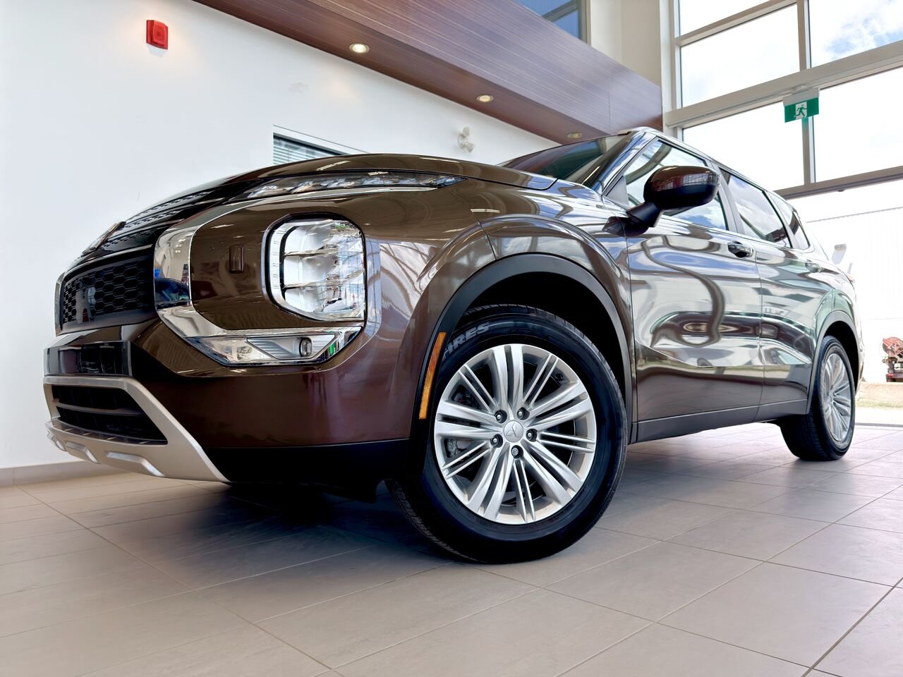 Mitsubishi Outlander 2024 Bronze Notre-Dame-des-Prairies - photo #1