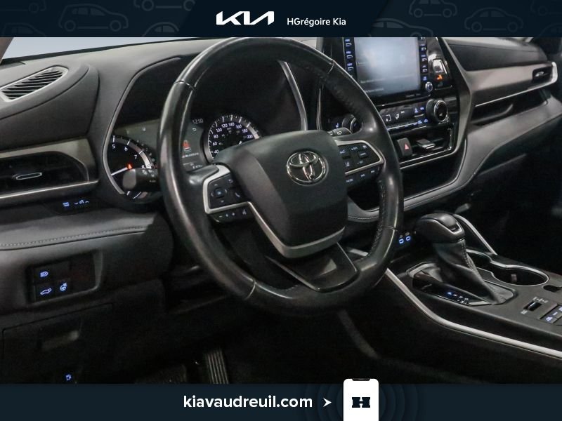 Toyota Highlander 2022 Bleu Laval - photo #10