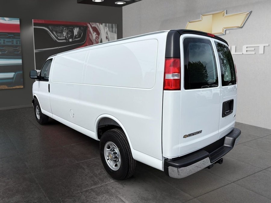Chevrolet Fourgonnette Express utilitaire Traction arrière 3500 155 po 2026 BLANC SOMMET