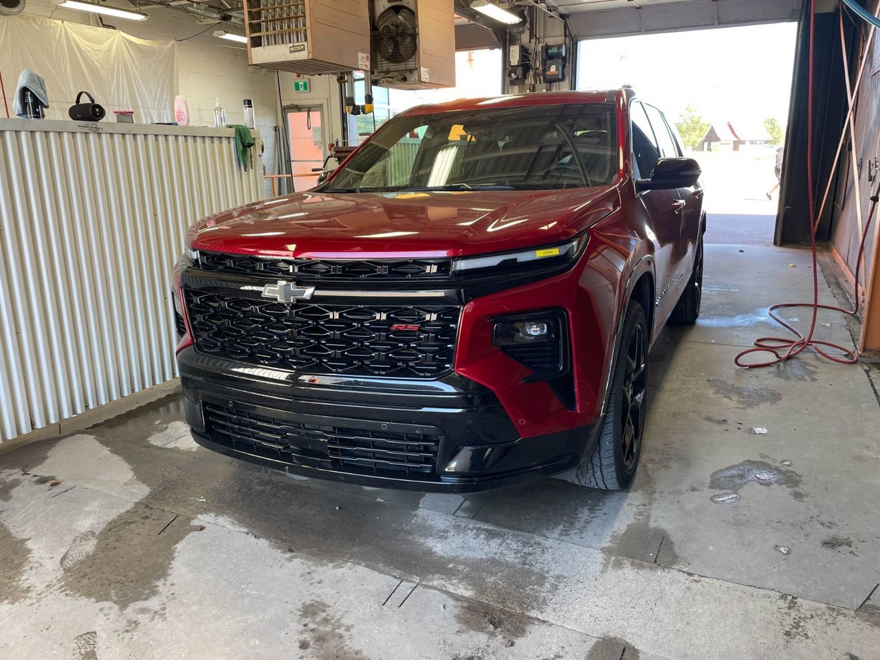 Chevrolet Traverse RS AWD *TOIT* SIÈGES VENT CUIR REG ADAP HAYON ELEC 2024 Rouge Saint-Jérôme - photo #0