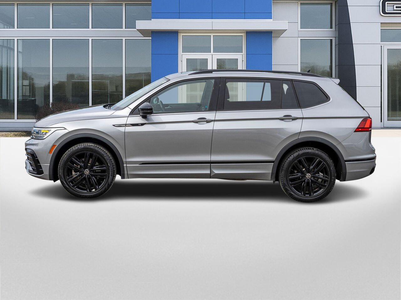 Volkswagen Tiguan Comfortline R-Line Black Edition 4MOTION 2022 Argent Châteauguay - photo #2