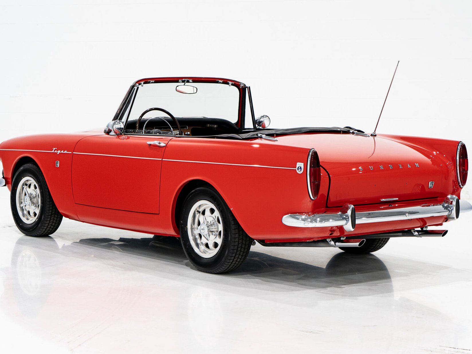 Sunbeam Tiger Unrestored with single repaint **PRIX EN USD** 1967 Rouge Montréal - photo #24