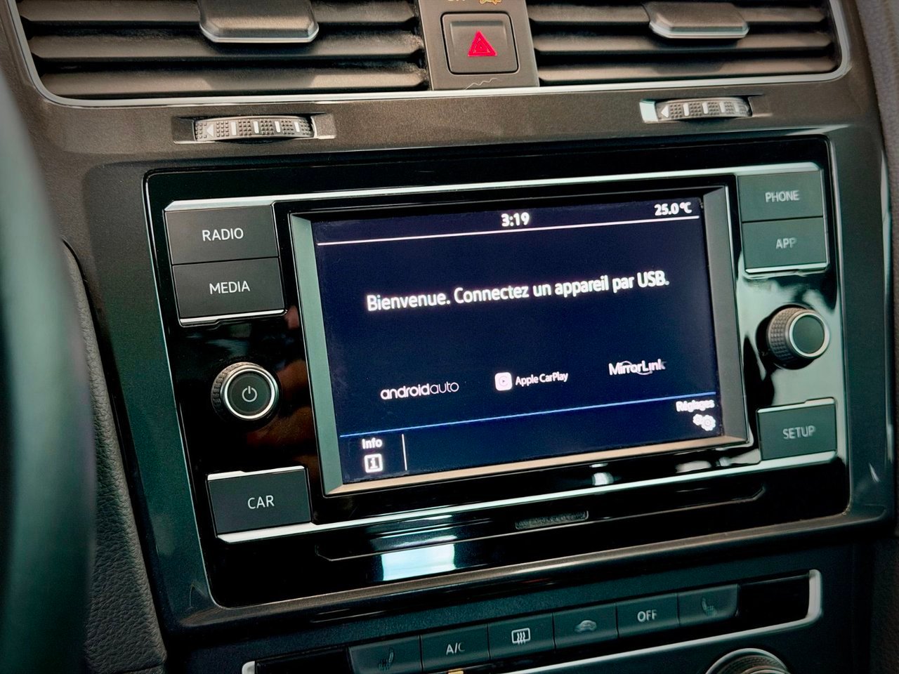 2019 Volkswagen Golf Black Notre-Dame-des-Prairies - photo #22