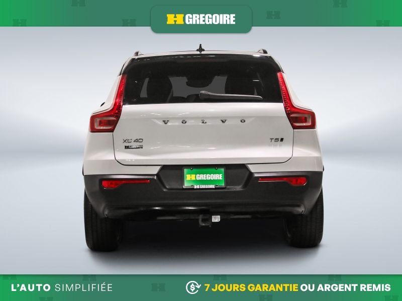 2021 Volvo XC40 White Blainville - photo #7