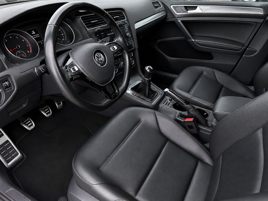 2019 Volkswagen Golf Alltrack Highline White