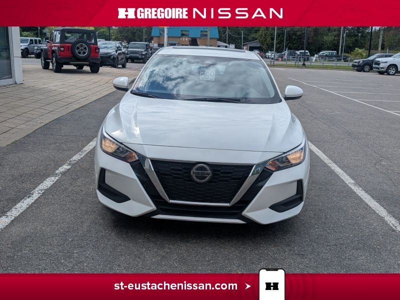 Nissan Sentra SV Moonroof TOIT OUVRANT CAREPLAY APPLE MAGS 2.99 2023 Blanc