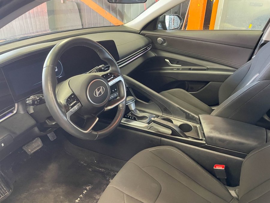 Hyundai Elantra PREFERRED AUTO *TOIT* NAV SIÈGES CHAUFF CARPLAY 2025 gray