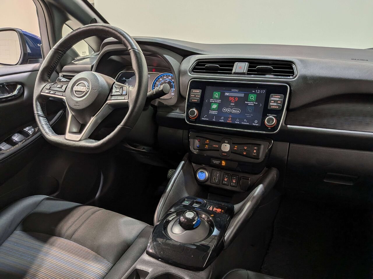 2024 Nissan LEAF SV PLUS Hatchback Blue Val-David - photo #18