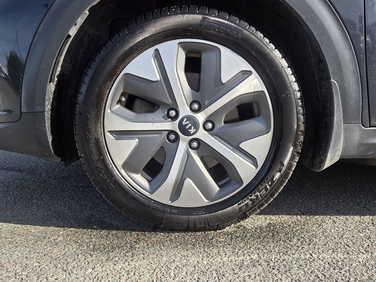 2019 Kia Niro SX Touring Black Granby - photo #10