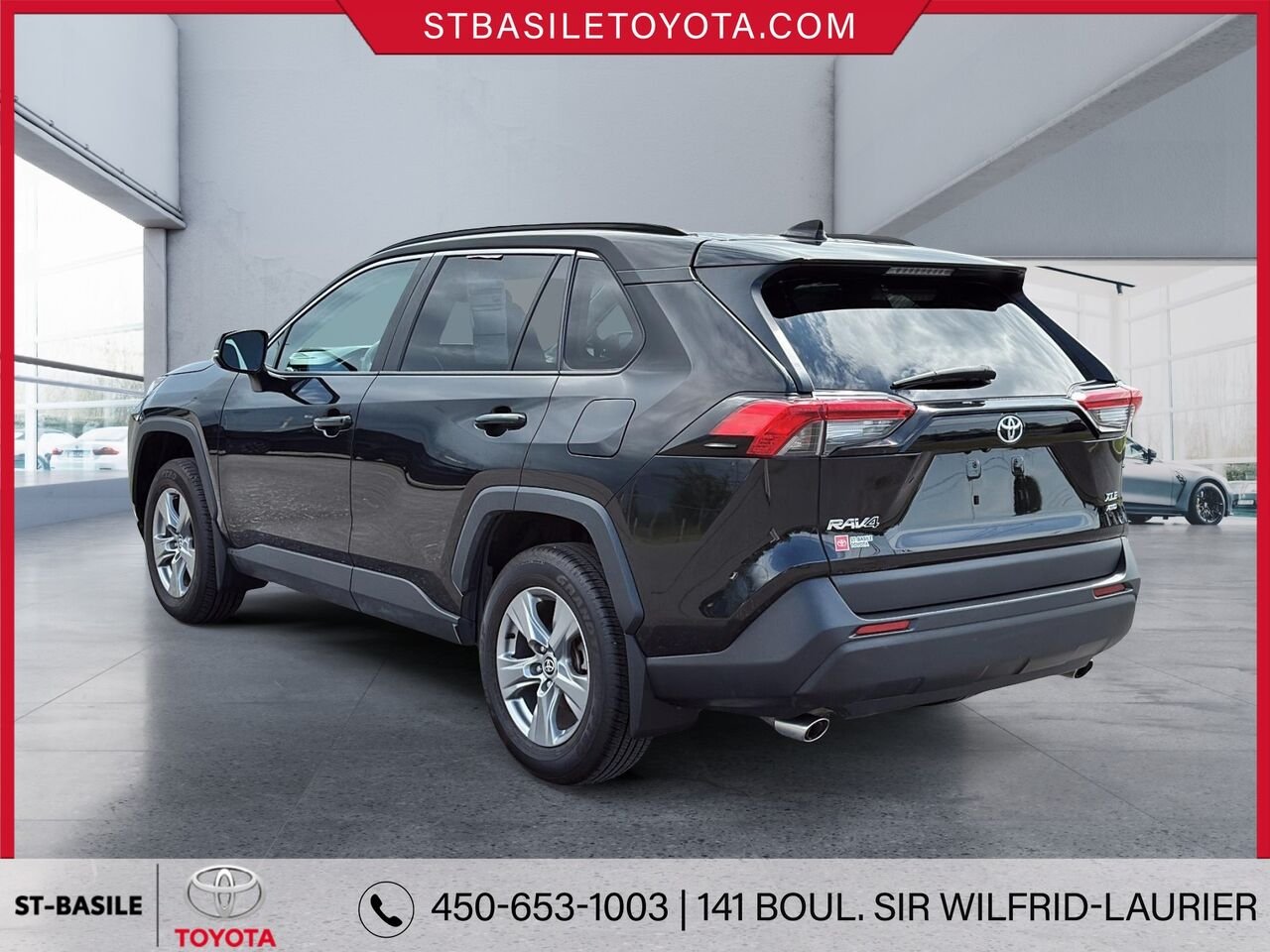 TOYOTA RAV4 2023 Noir minuit métallisé Saint-Basile-le-Grand - photo #6