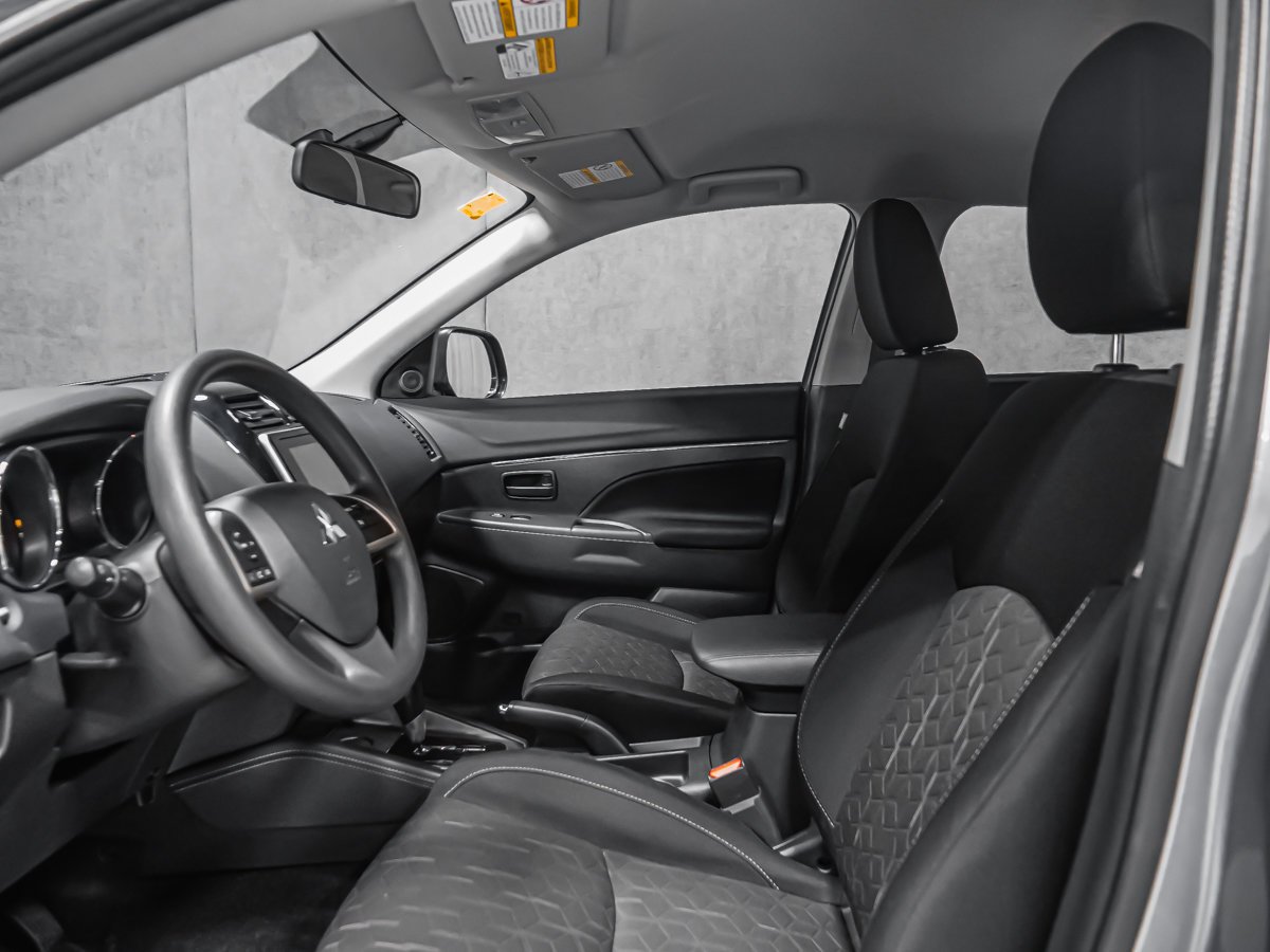 Mitsubishi RVR ES FWD CARPLAY CAMÉRA SIÈGES CHAUFFANTS 2025 Gris Montréal - photo #11