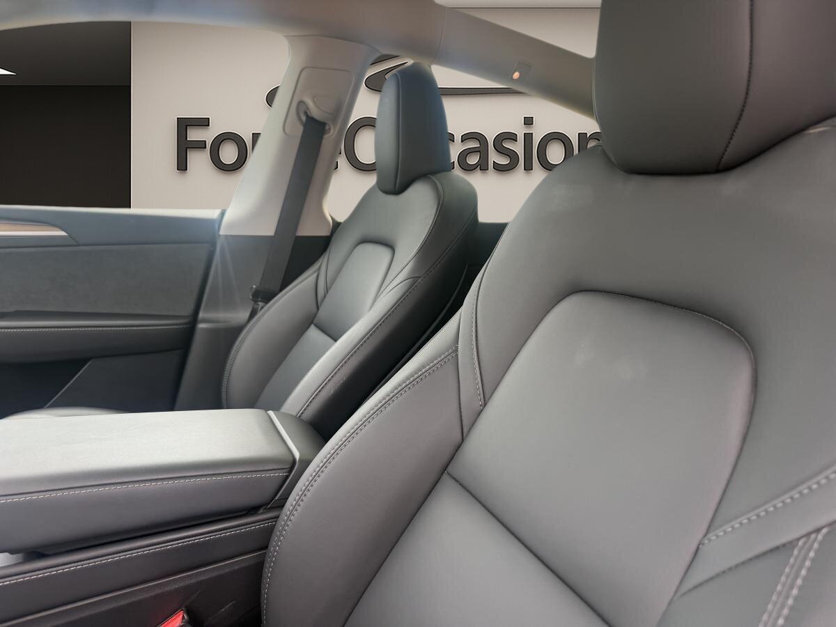 Tesla Model Y 2023 Argent  - photo #8