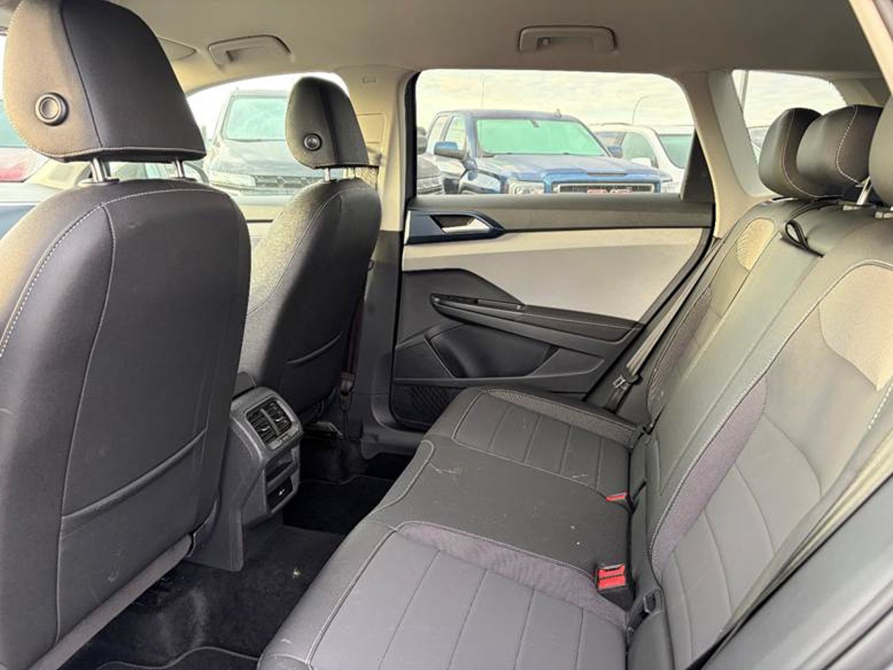 2024 Volkswagen Taos Comfortline 4MOTION Grey Sherwood Park - photo #5