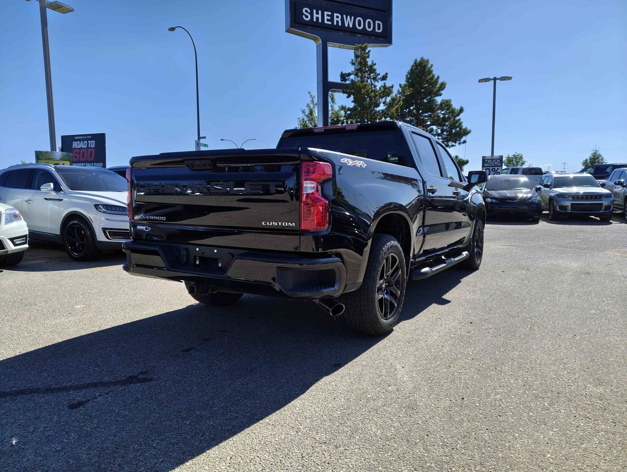 2025 Chevrolet Silverado 1500 4WD Crew Cab 147 Custom Black Sherwood Park - photo #5