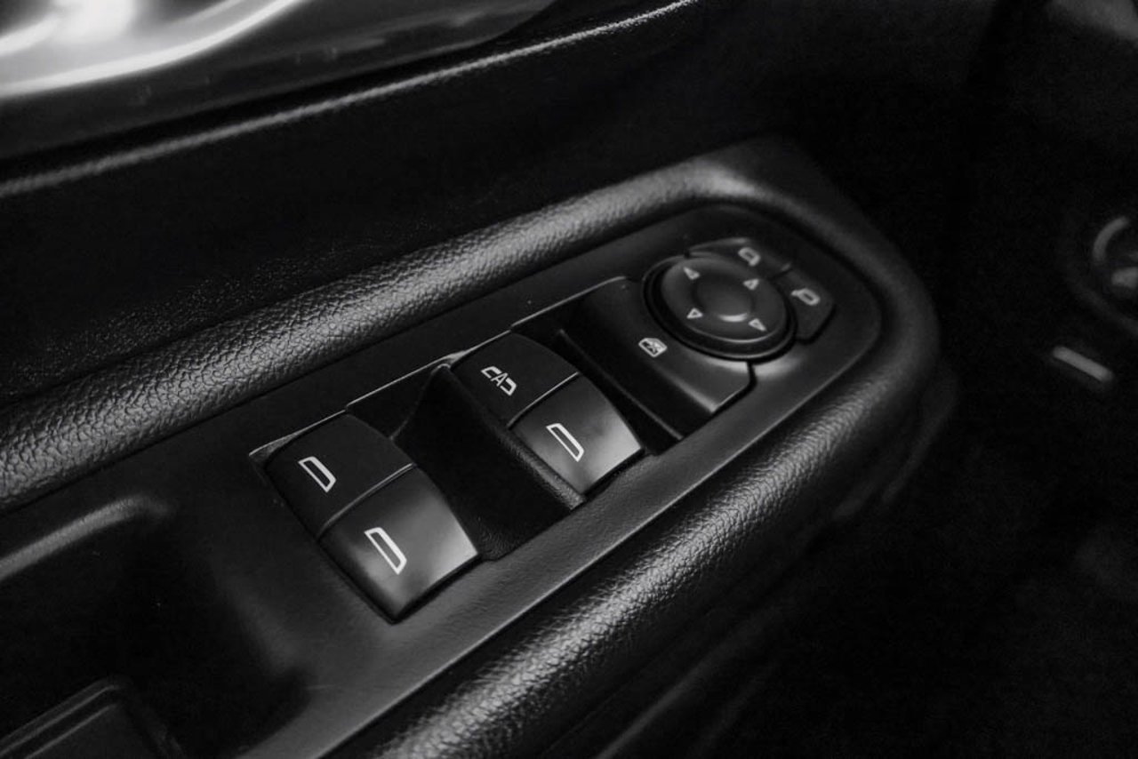 2024 GMC Terrain AWD 4dr SLE Black Sherwood Park - photo #15