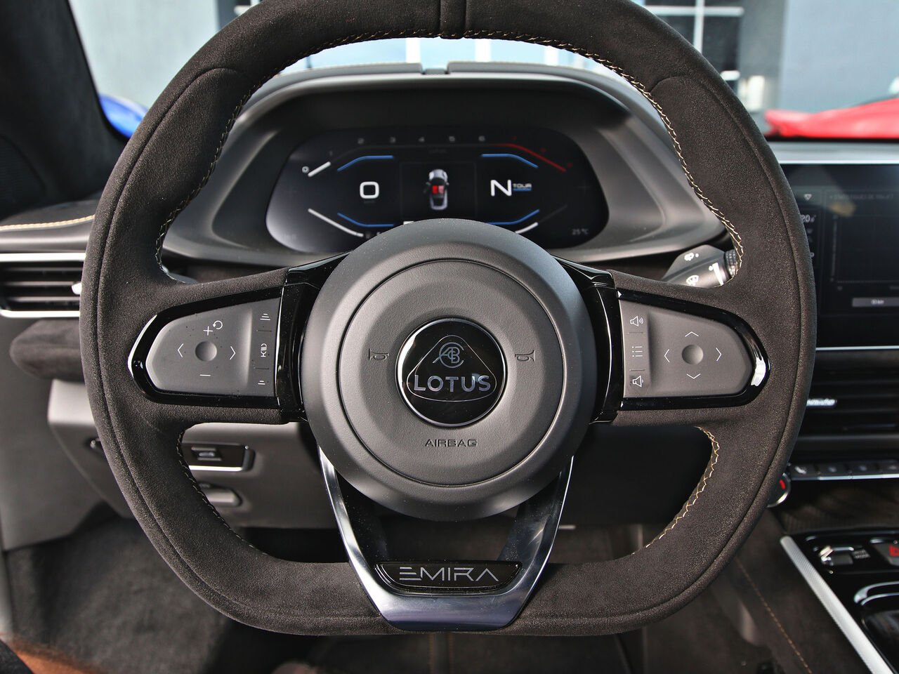 2027 Lotus Emira Black Québec - photo #13