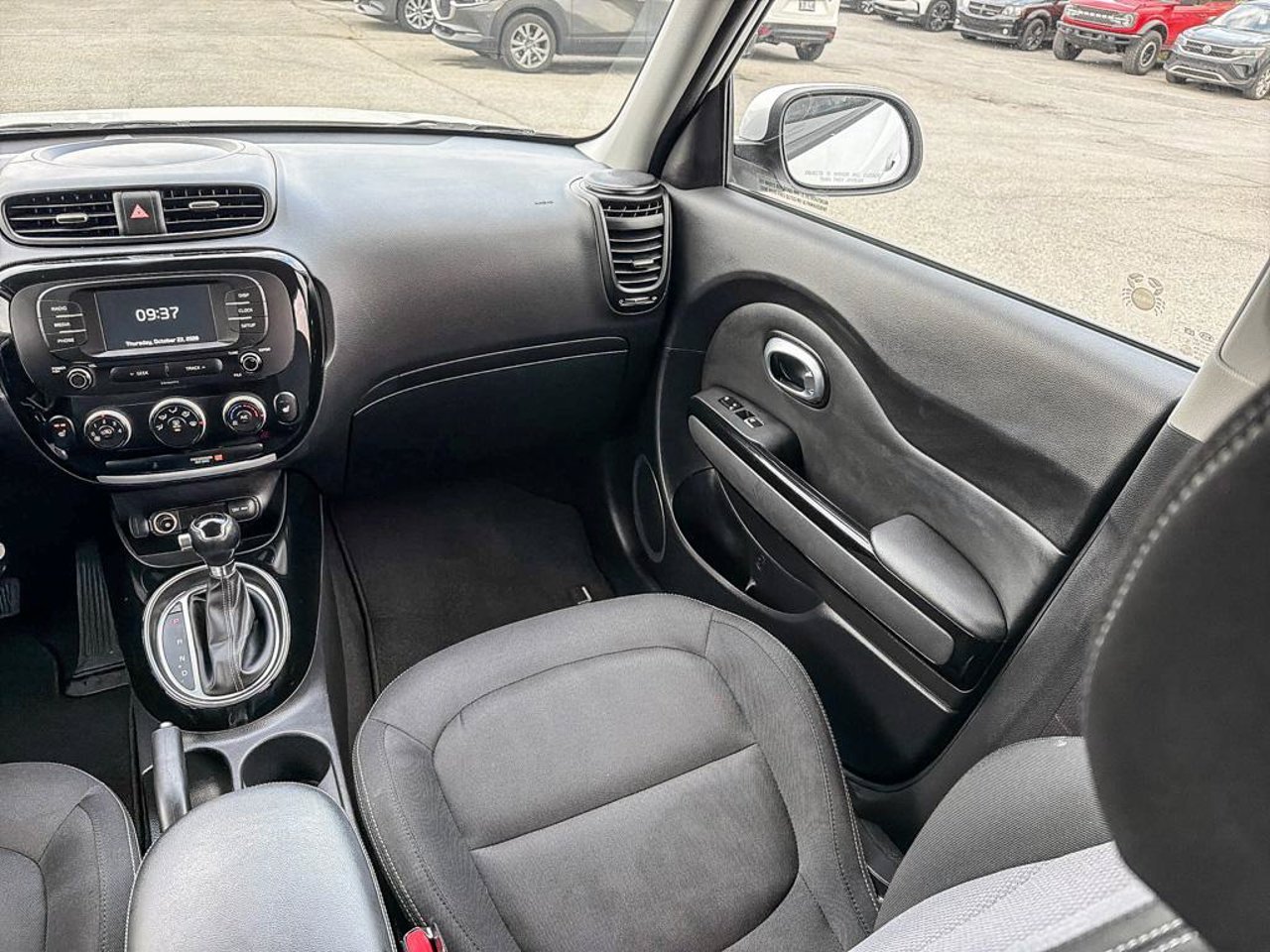 Kia Soul KNDJP3A55K7687840 2019 Blanc Mirabel - photo #28