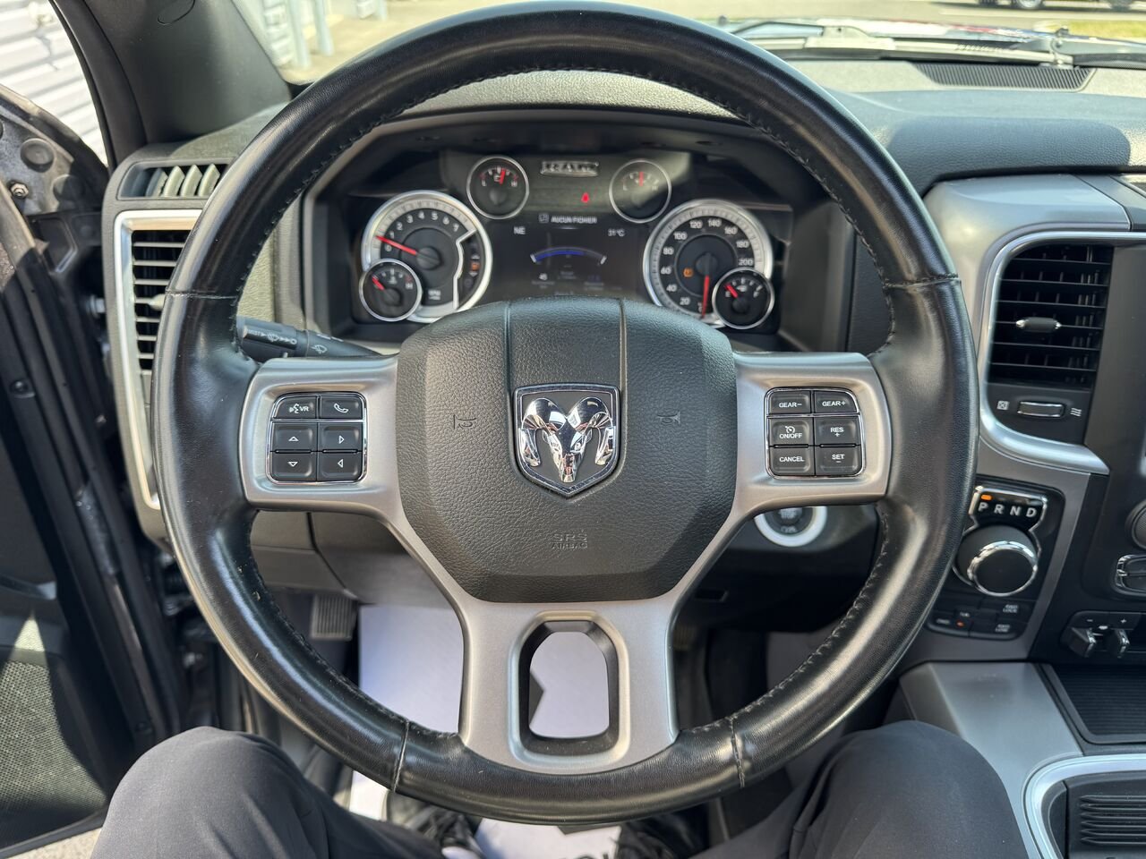 2023 Ram 1500 Classic Grey Saint-Eustache - photo #13