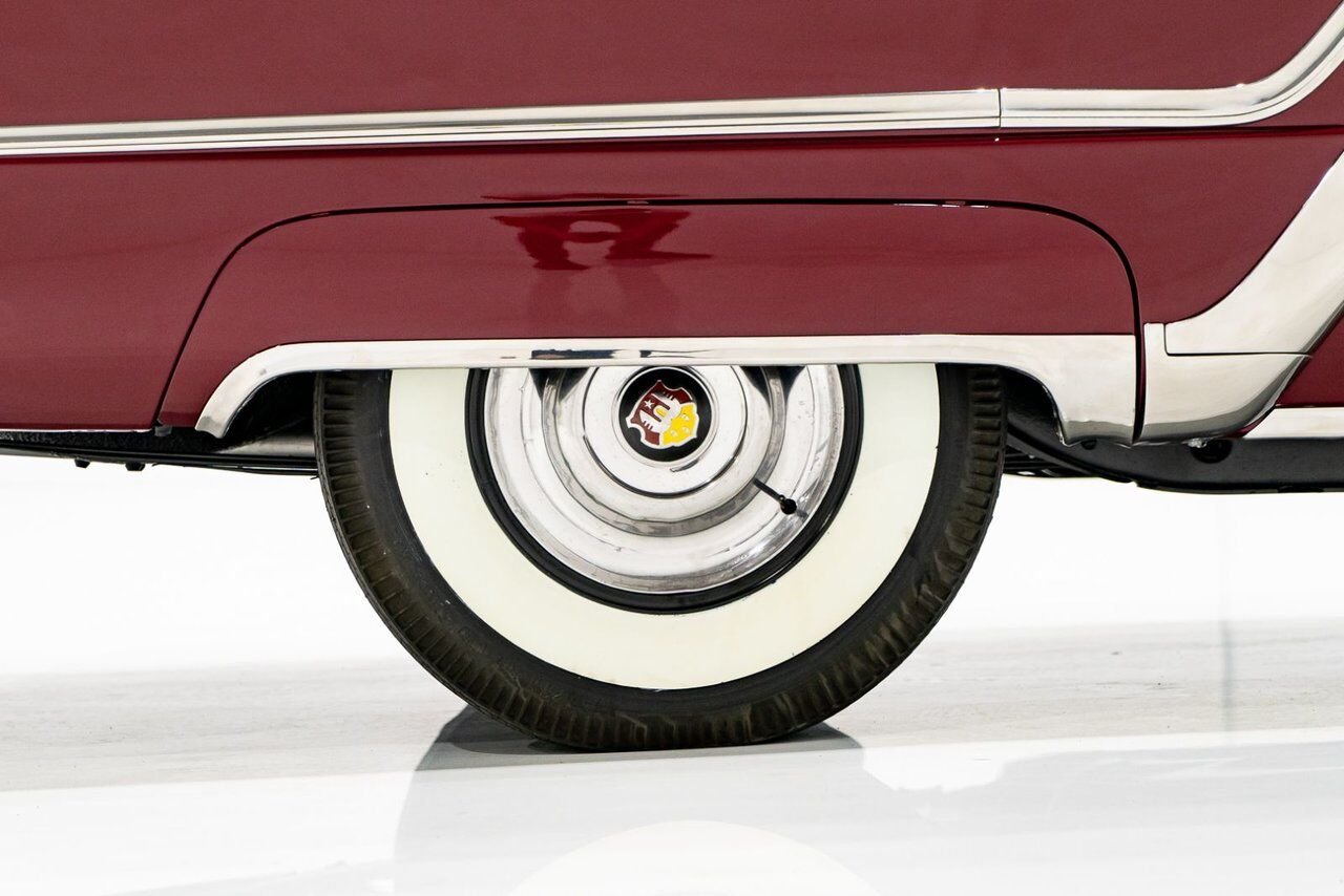 Oldsmobile 98 PRIX EN USD | Convertible Beautifully Presented from complete Restoration 1953 Rouge Montréal - photo #81