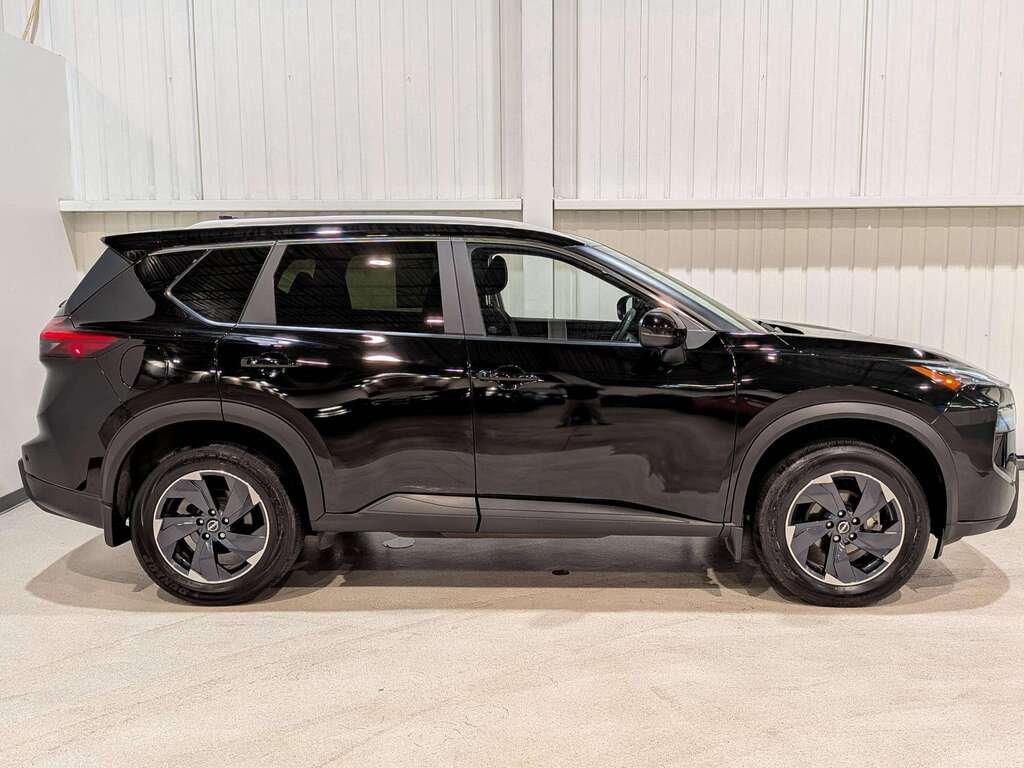 2024 Nissan Rogue AWD SV Moonroof Black Val-David - photo #3