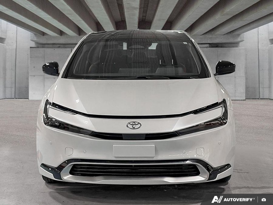 2025 Toyota Prius Plug-In Hybrid 2025 Wind Chill Pearl