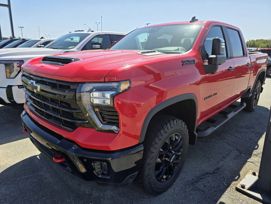 2026 Chevrolet Silverado 2500HD 2026 Red Hot