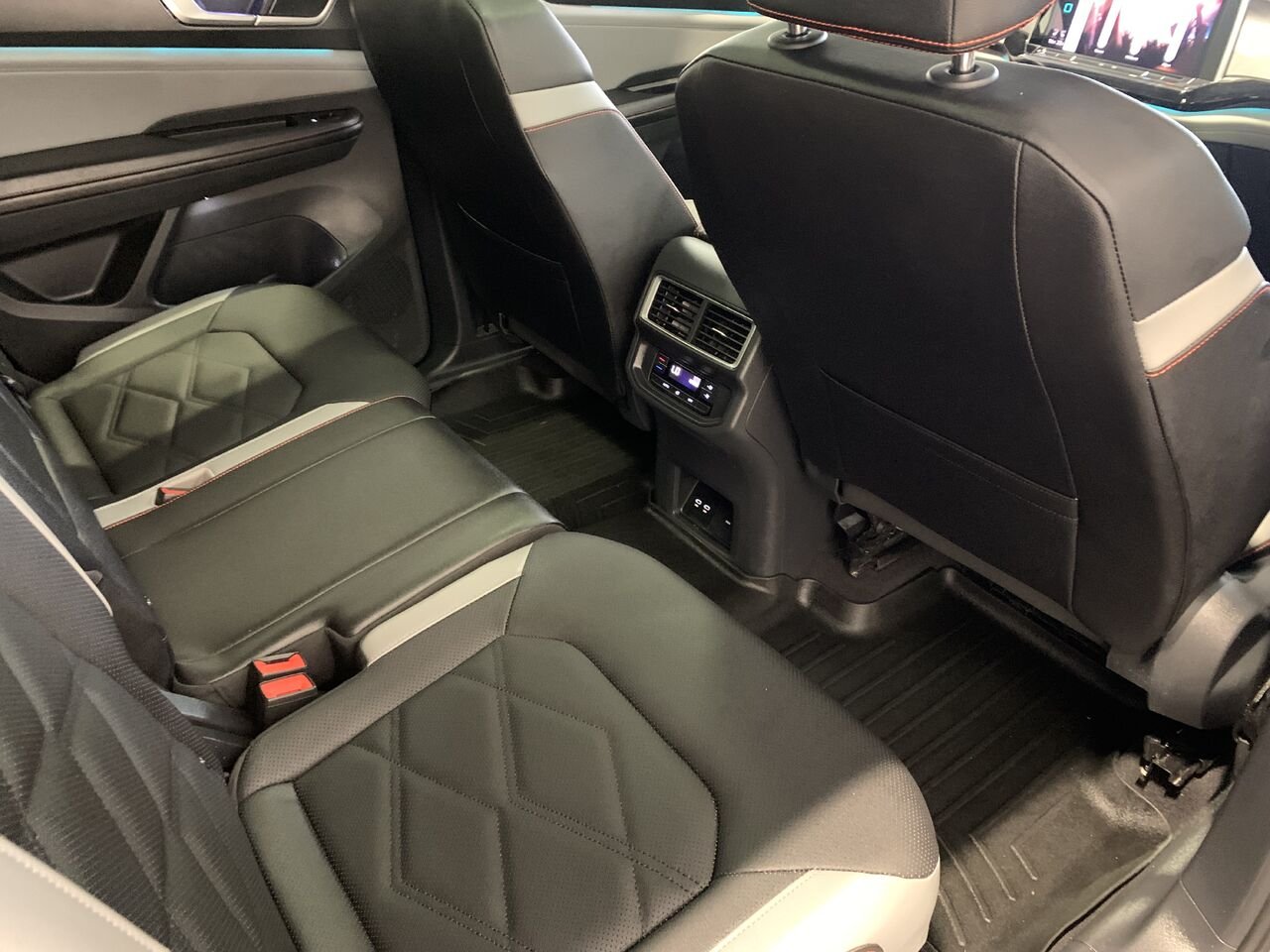 Volkswagen Atlas PEAK EDITION ATLAS PEAK EDITION 2025 Gris Châteauguay - photo #14
