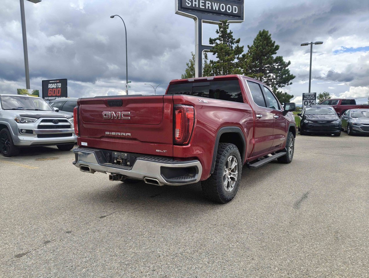 2021 GMC Sierra 1500 4WD Crew Cab 147 SLT Red Sherwood Park - photo #5