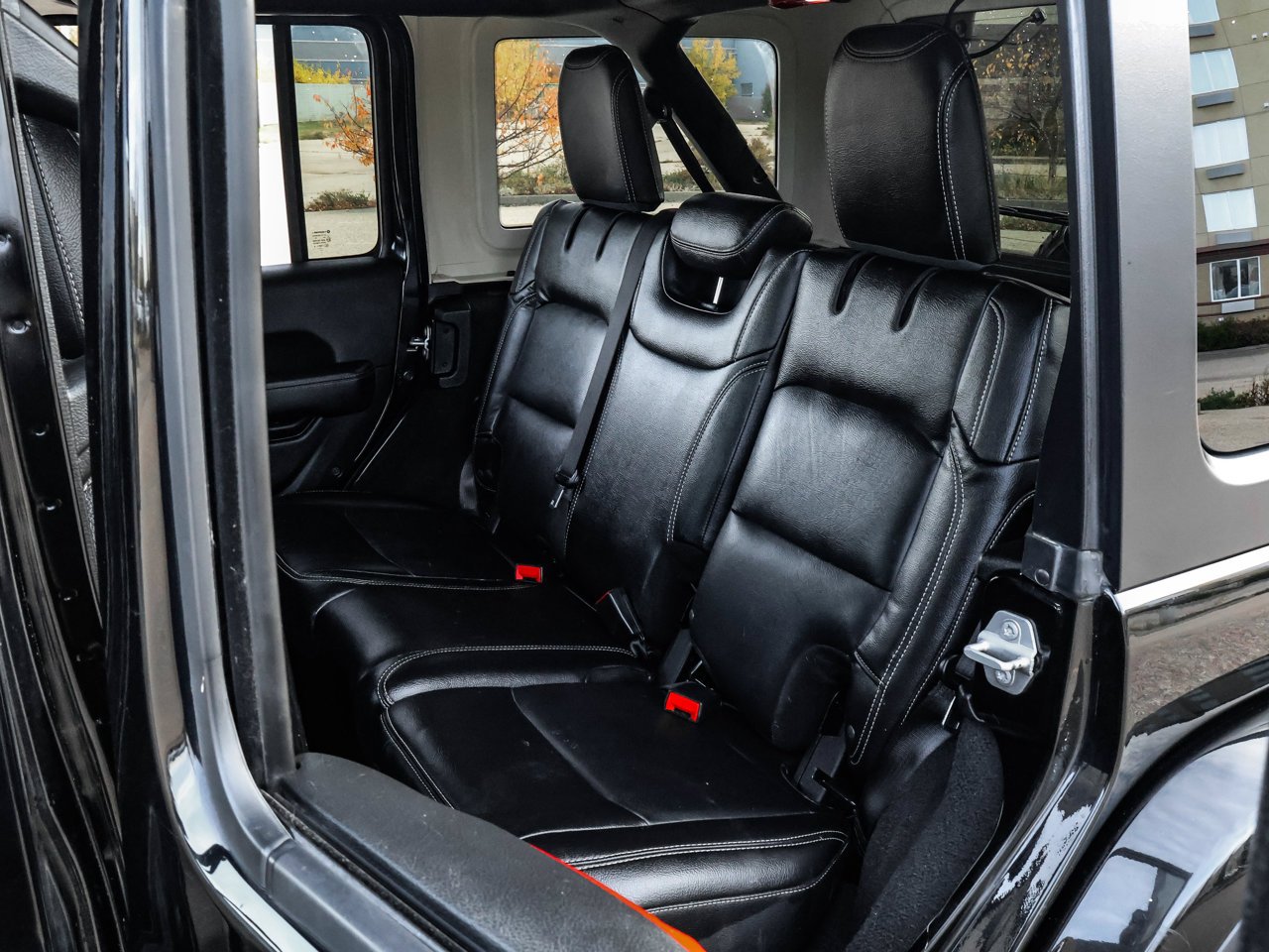 2020 Jeep Wrangler Unlimited Sahara 4x4 Black Sherwood Park - photo #15