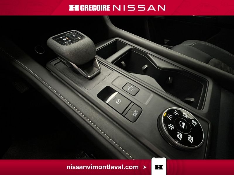 2024 Nissan Pathfinder Grey Laval - photo #25