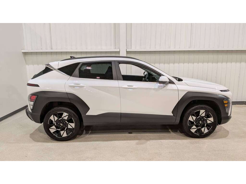2025 Hyundai Kona 2.0L Preferred AWD w/Trend Package White Val-David - photo #7