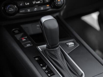 2026 Nissan Kicks Aspen White TriCoat/Super Black Blainville - photo #16