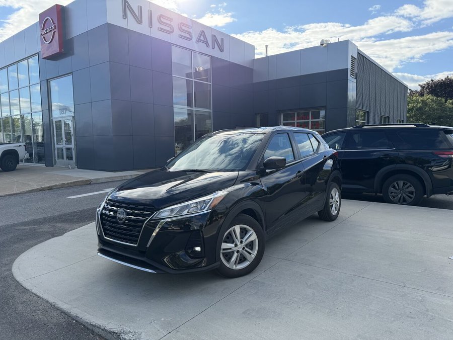 2024 Nissan Kicks S TA Black
