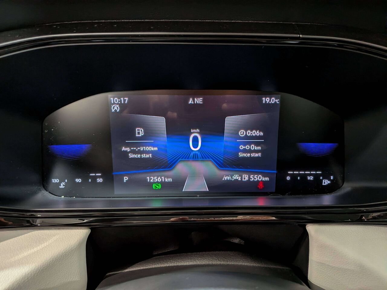2025 Volkswagen Taos Trendline FWD White Val-David - photo #16