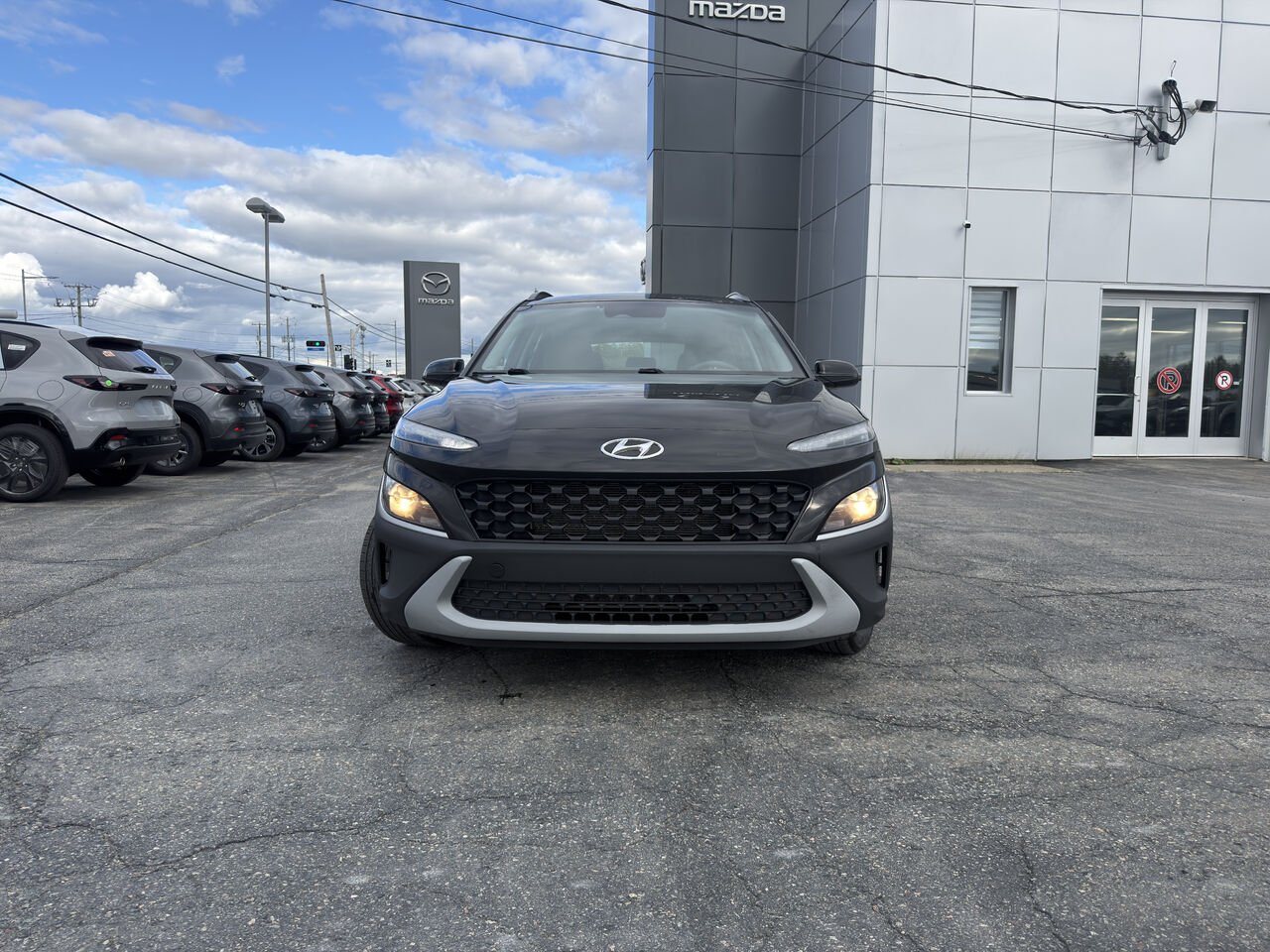Hyundai Kona A26119 | 2.0L Essential TI 2022 Noir Val-d'Or - photo #1