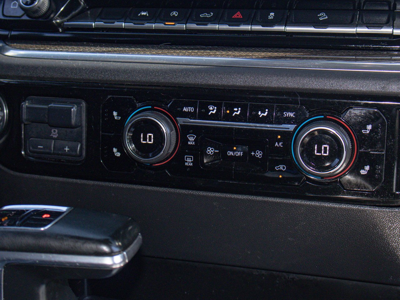 2023 Chevrolet Silverado 1500 4WD Crew Cab 147 LT Trail Boss Grey Sherwood Park - photo #28