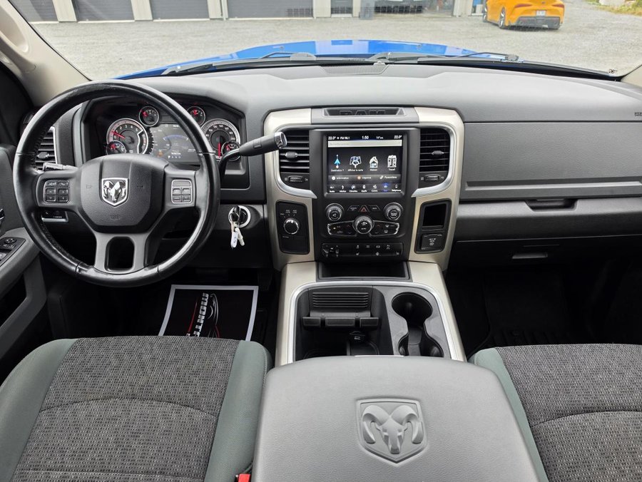 RAM 2500 SLT cabine d'équipe 4x4 caisse de 6,4 pi 2018 Noir