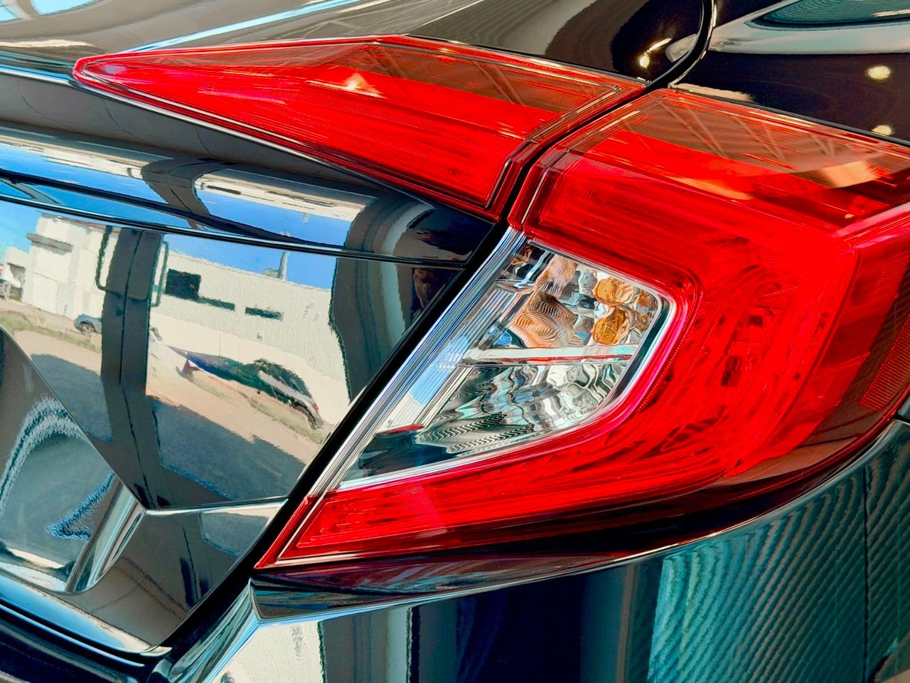 2019 Honda Civic Sedan Black Notre-Dame-des-Prairies - photo #11