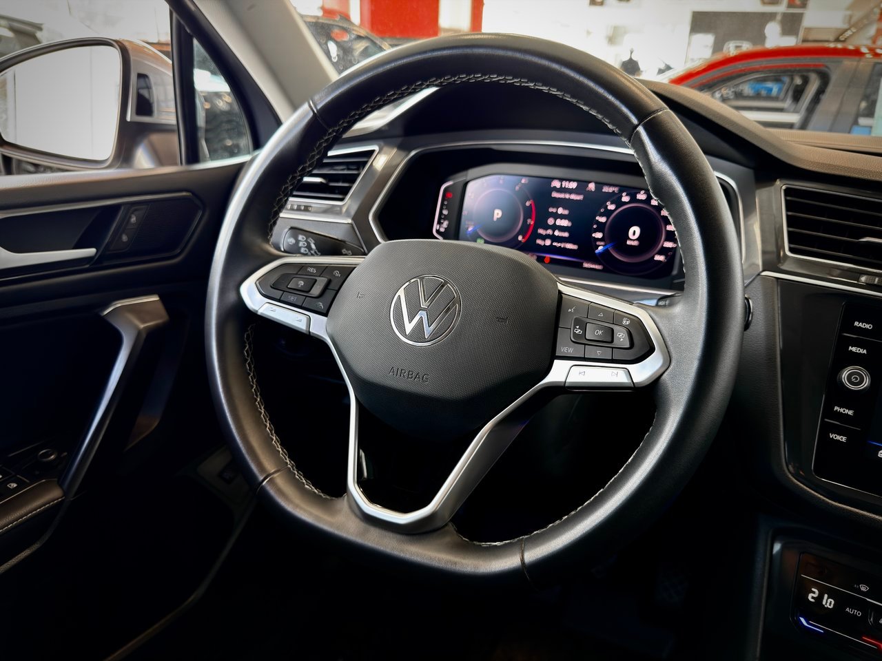 2023 Volkswagen Tiguan Notre-Dame-des-Prairies - photo #21