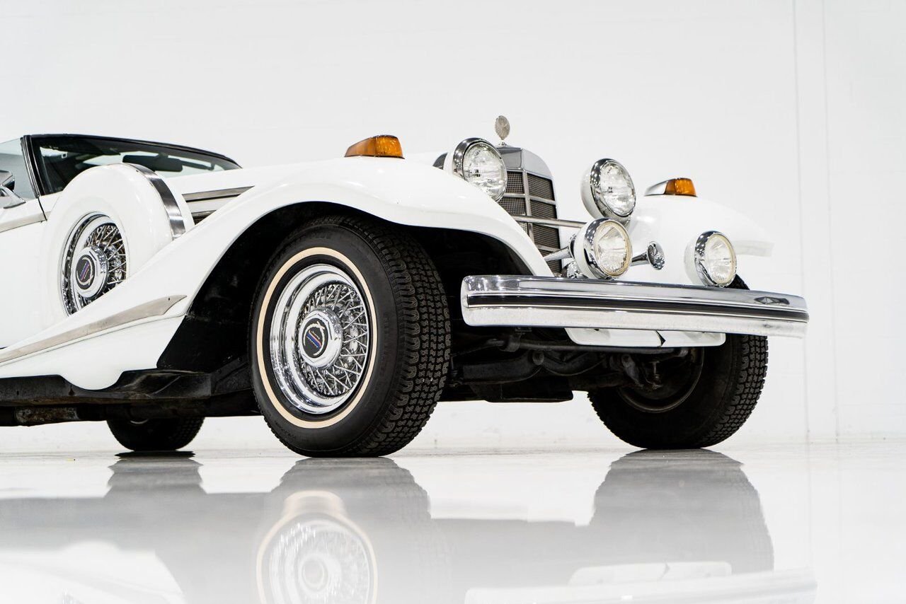 Phillips Motor Car Berlina Coupe Only 1 of 78 produced. Very rare | PRIX EN USD 1981 Blanc Montréal - photo #29