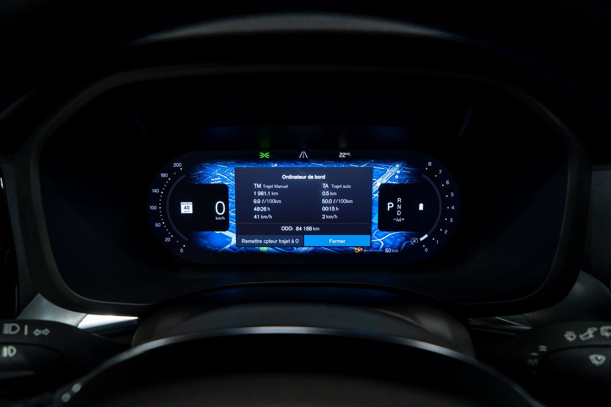 2022 Volvo XC60 B5 MOMENTUM HARMAN KARDON Grey Montreal - photo #16