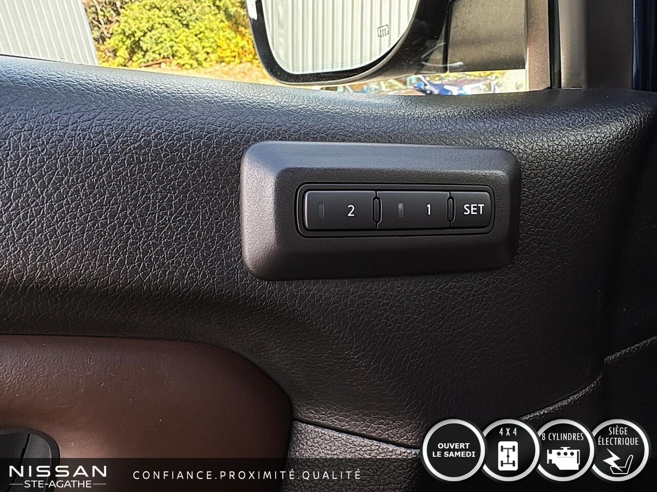 2018 Nissan Titan Platine cabine double 4x4 | BAS KILOMÉTRAGE | CAPACITÉ DE REMORQUAGE 8 500 LB Blue Saint-Jérôme - photo #14