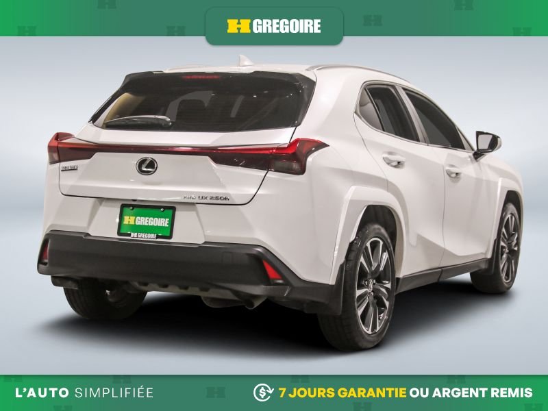 2024 Lexus UX White Saint-Eustache - photo #8