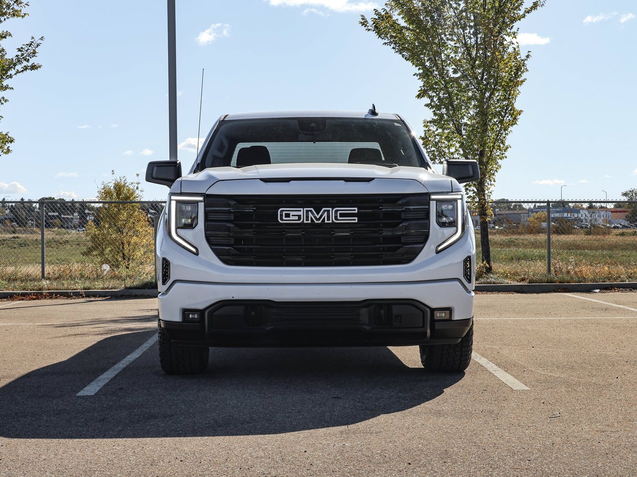 2023 GMC Sierra 1500 4WD Crew Cab 147 Elevation White Sherwood Park - photo #2