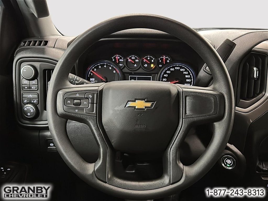 CHEVROLET Silverado 1500 K1500 SILVERADO CREW CAB CUSTOM STD/BOX (1CX) | E26-0983 2026 NOIR Granby - photo #13