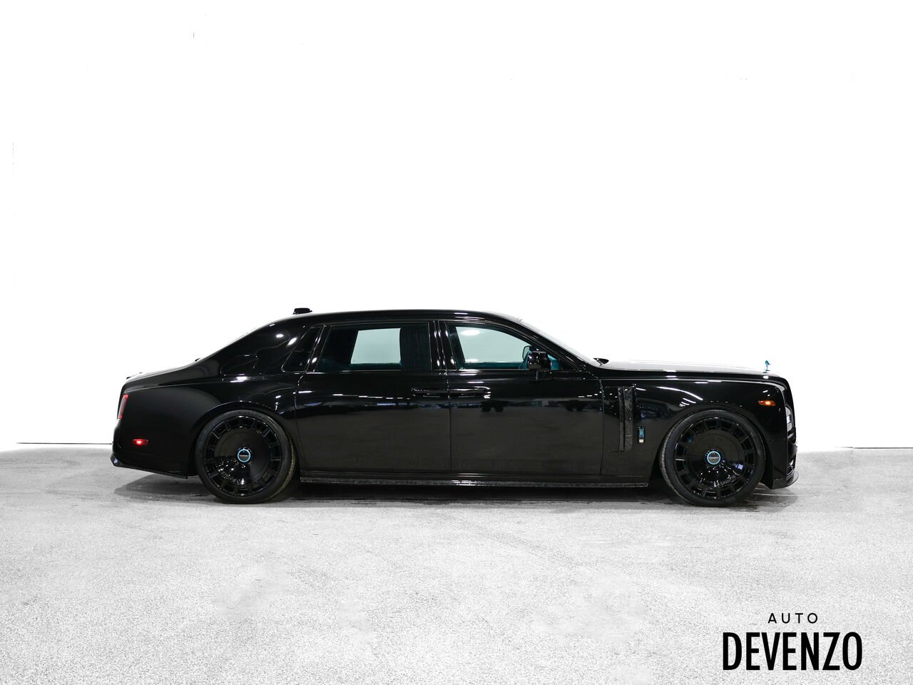 Rolls-Royce Phantom 2022 Noir Saint-Eustache - photo #2